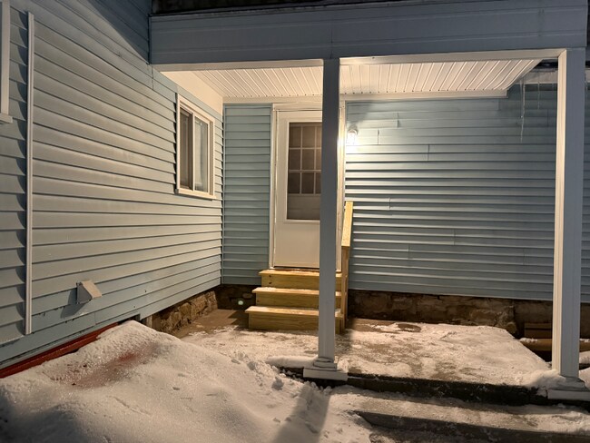 Photo - 208 E North St