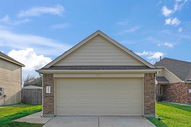 Building Photo - 21911 King Hts Ln