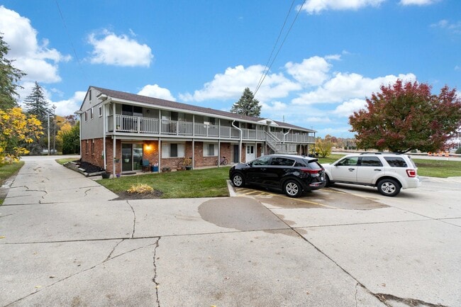 1630 N Pontiac Trl
