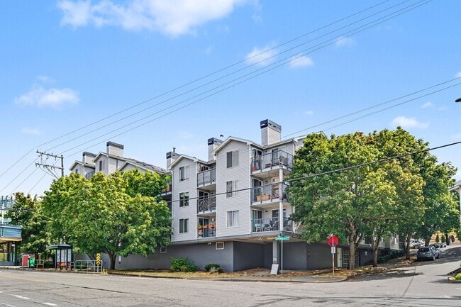 Photo - Charming Ground-Floor Condo in the Heart of Greenwood! $1,900 only!! August move in!