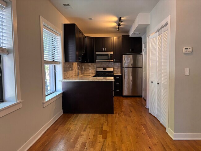 Photo - 2203 W Eastwood Ave