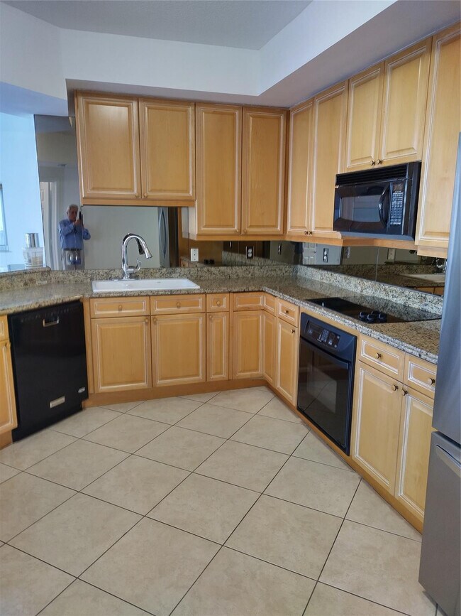 Photo - 100 S Birch Rd Unit 1005D