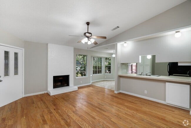 Building Photo - 2101 Matthews Ln Unit 1 Rental