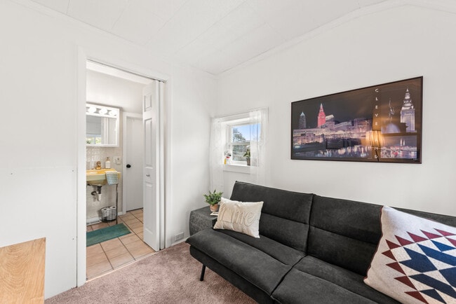 Photo - 3175 Rocky River Dr Unidad ID1061045P