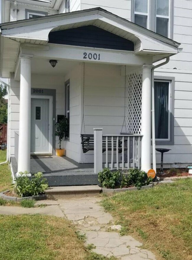 Photo - 2001 Mitchell Ave