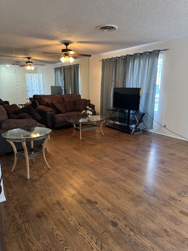 Photo - 40781 Acacia E Ave