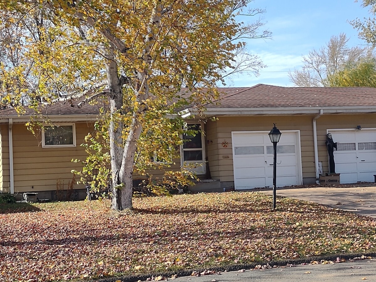 Photo - 2806 Blakeley Ave