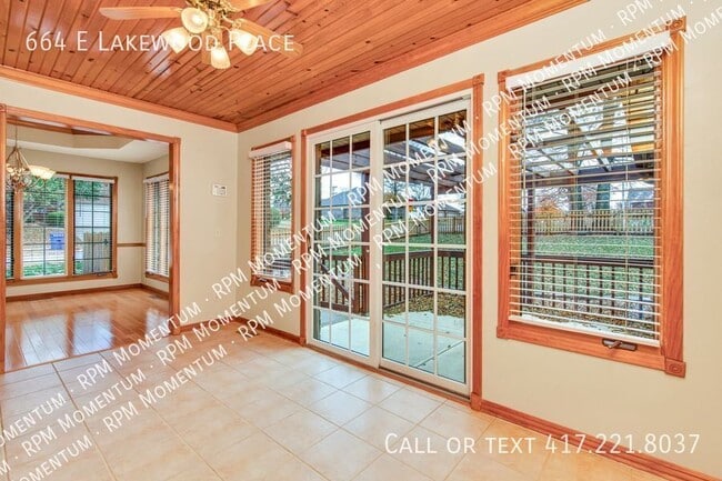 Photo - 664 E Lakewood St