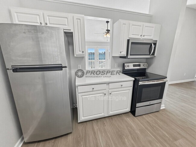 Photo - 107 Pelham Square Way