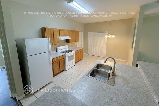 6048 Hornbuckle Blvd