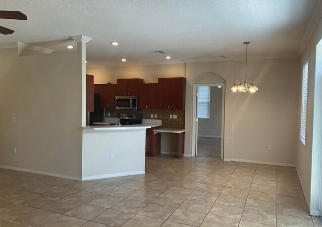 Photo - 635 Heather Glen Loop