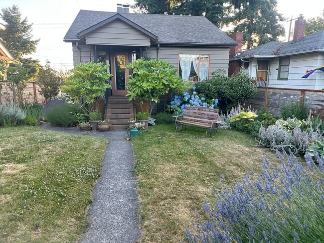 Building Photo - 5225 36th Ave SW