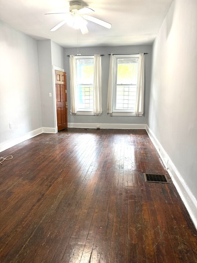 Building Photo - 3103 N Calvert St Unit 1st Floor
