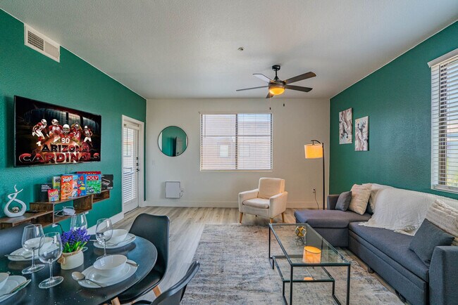 Building Photo - 6610 N 93rd Ave