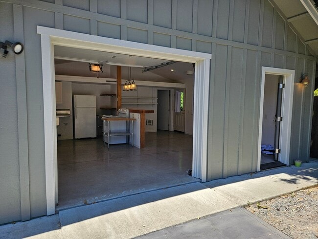 Photo - 1 Bedroom 1 Bathroom Detached ADU with A/C and all utilities included