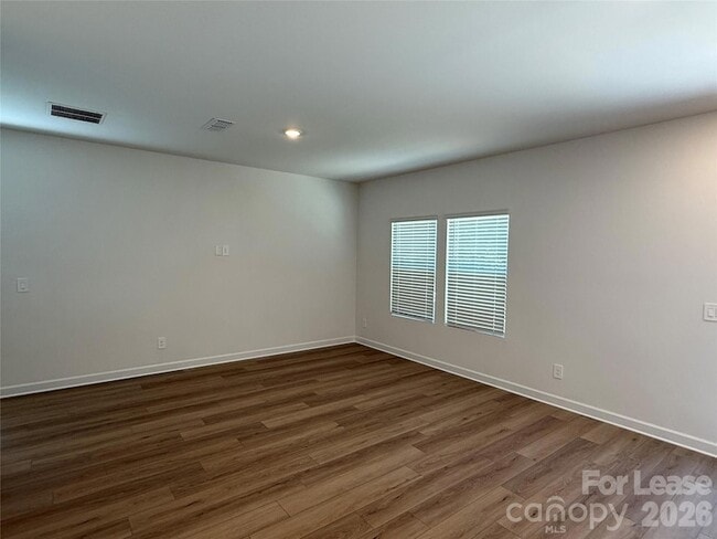 Photo - 436 Luna Ln
