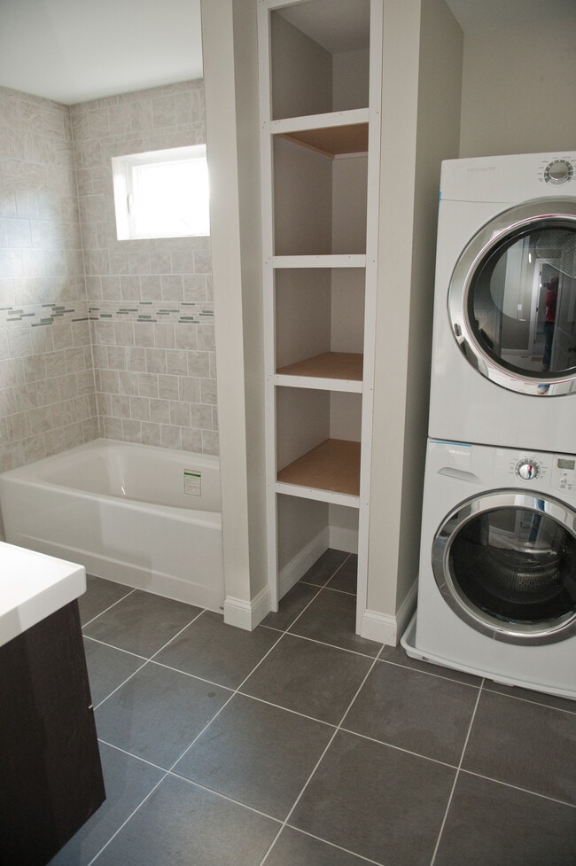 Photo - 635 Hanover Street