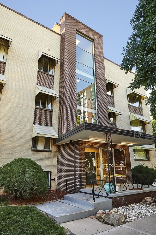 Skylark Apartments