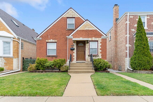 Building Photo - 3519 N Opal Ave