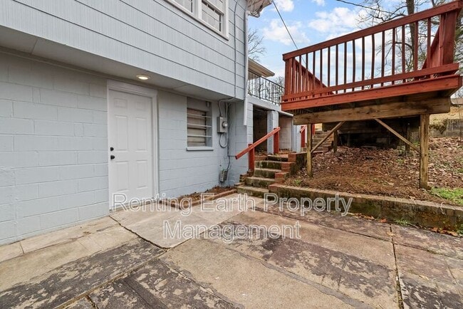 Photo - 942 Hillcrest Ave