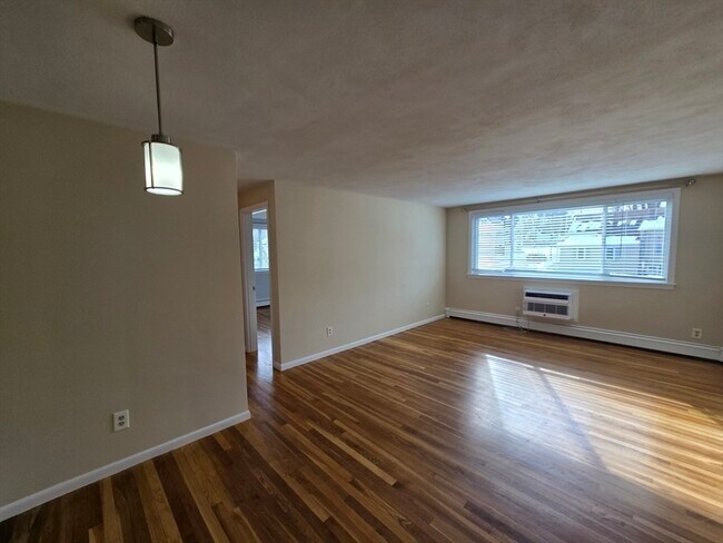 Photo - 194 Lincoln St Unidad 4