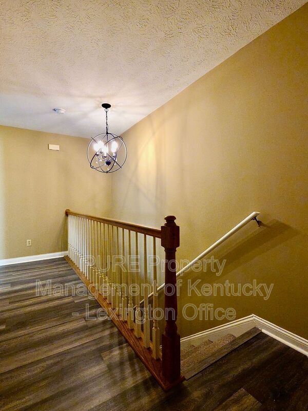 Photo - 1322 Lancaster Rd