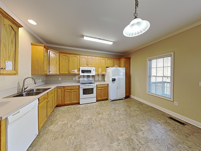 Photo - 24 Lakewood Ct NW