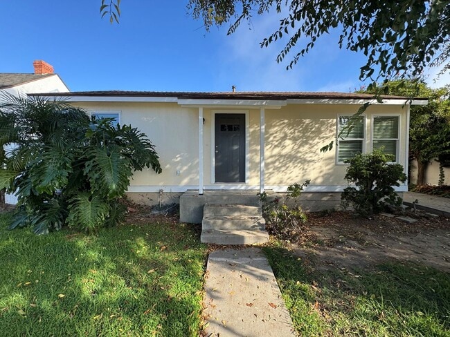 Photo - 2+1 Quaint Midtown Ventura Home