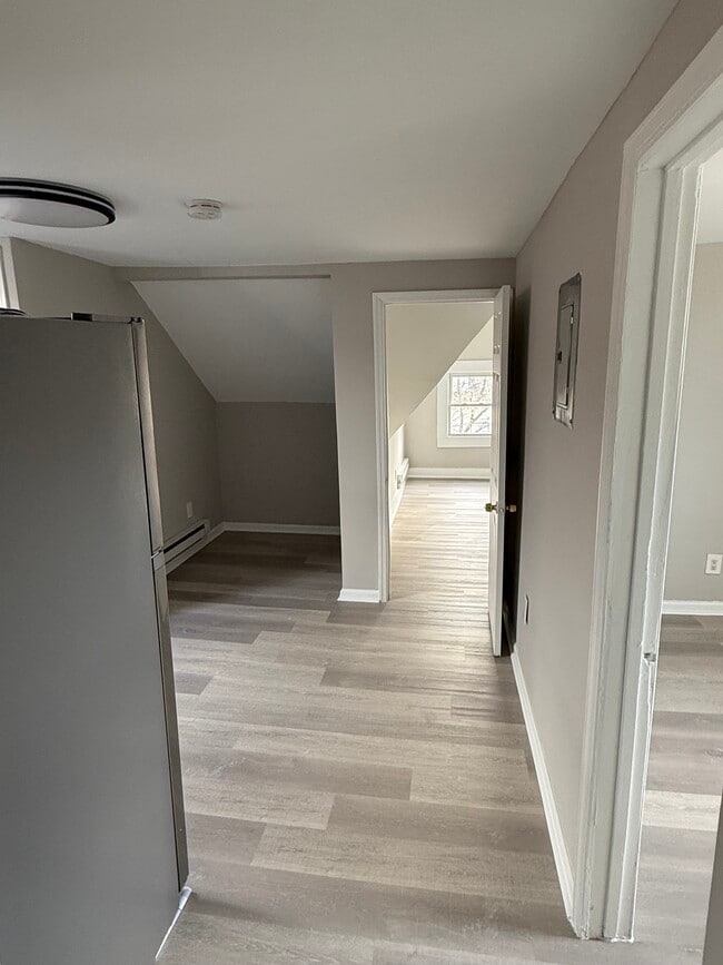 Photo - 171 Godwin Ave Unidad 3rd Floor