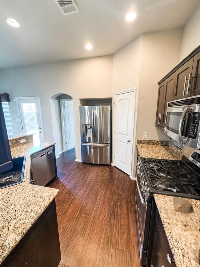 Photo - Quiet 3/2 House in Meadowcreek w/ Aug Move in!