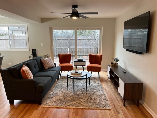 Photo - 725 Hibbard Rd