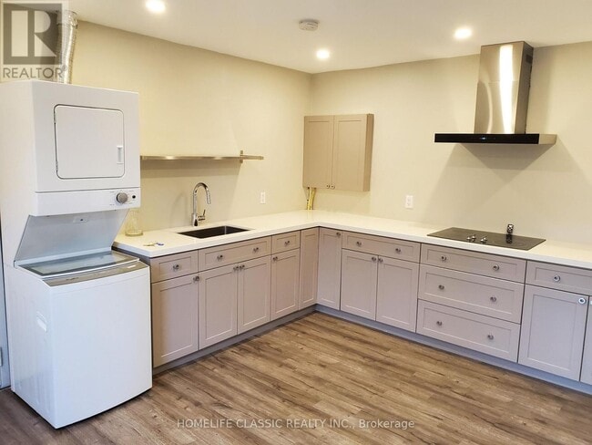 Photo - 318 Millwood Rd