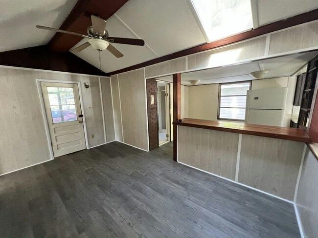 Photo - 7955 Elliott Rd