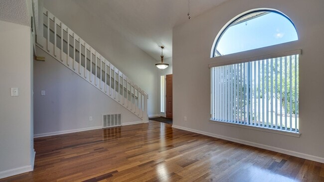 Photo - 4 BR / 2.5 BA – RARE FIND IN ROCKY BAYOU