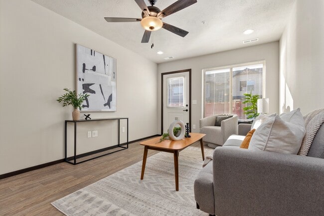 Photo - Chestnut Ridge