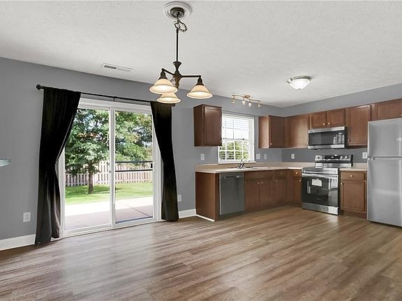 Photo - 18808 Edwards Grove Dr