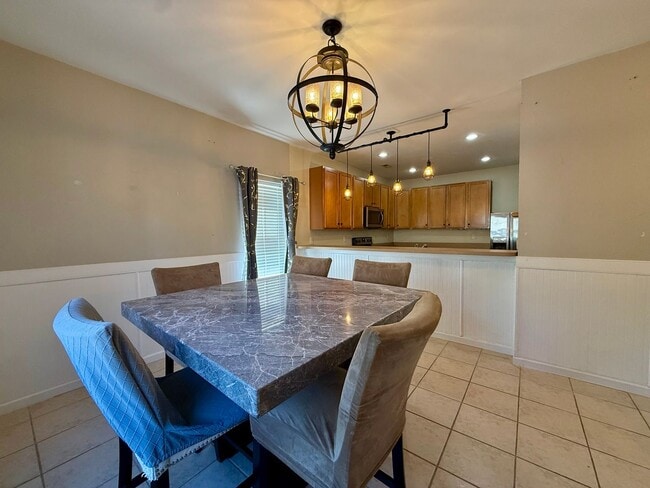 Photo - Spacious 3 bedroom condo minutes to the Oceanfront!