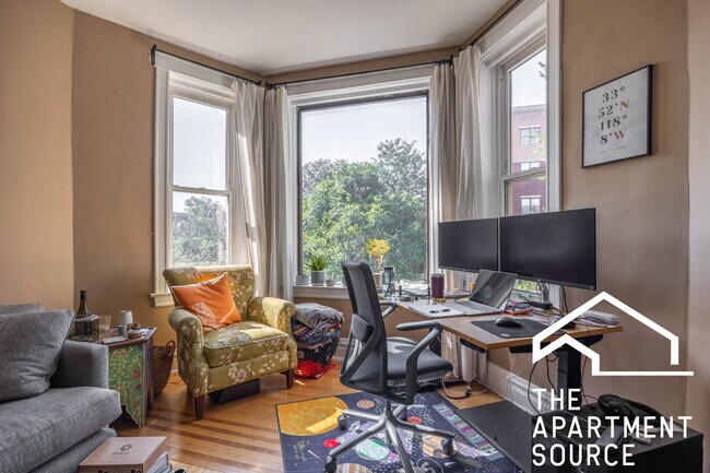 Photo - 3110 W Fullerton Ave Unit 2