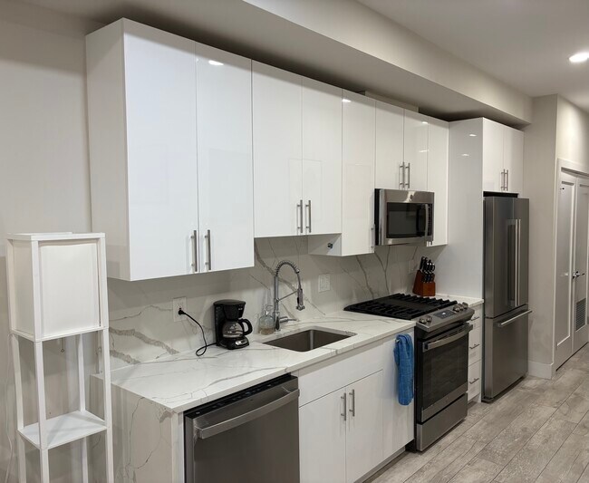 Photo - 2556 University Pl NW Unit 2