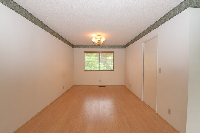 Photo - 923 Linden Ave