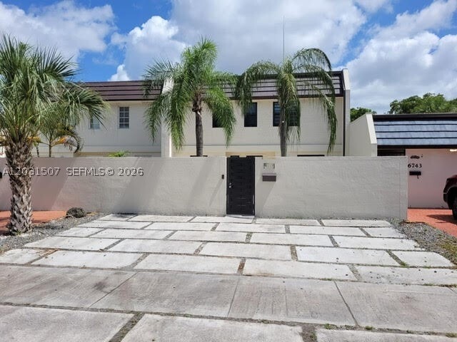 Building Photo - 6747 Crooked Palm Terrace