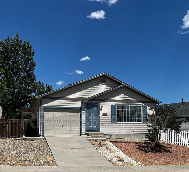 Building Photo - 4908 Prospect Dr
