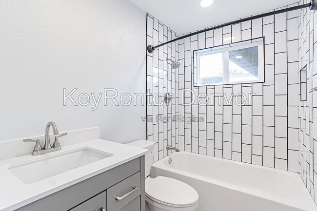 Photo - 2356 S Linden Ct Unit B
