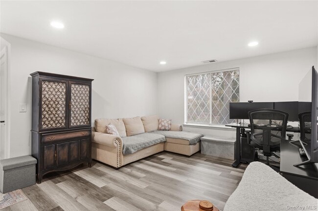 Photo - 87 Birchwood Rd