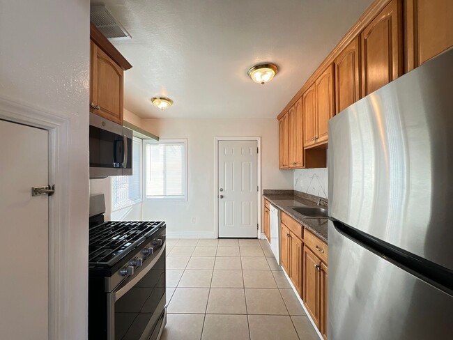 Photo - 1st Month's Rent is FREE!!! Conveniently Located Newly Remodeled 1 Bed/ 1 Bath Duplex for Rent In... Unit 1462