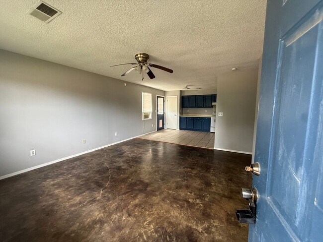 109 Matthews Dr