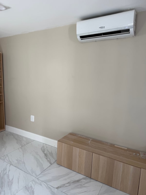 Photo - 2425 Stuart St