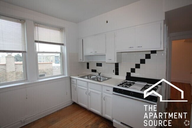 Building Photo - 3052 W Berteau Ave Unit 2 Rental
