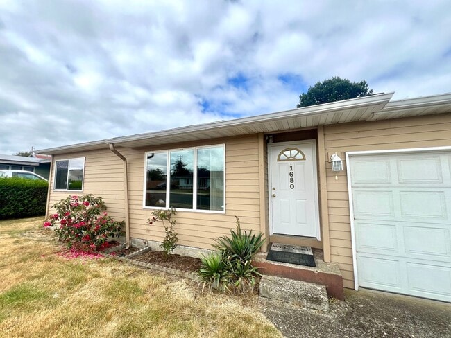 Photo - Cozy 2 Bedroom Home with Backyard & Garage