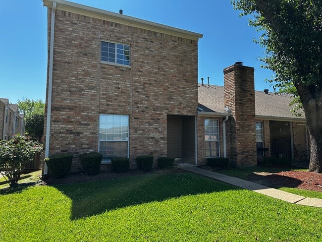 Photo - 415 Thigpen Dr